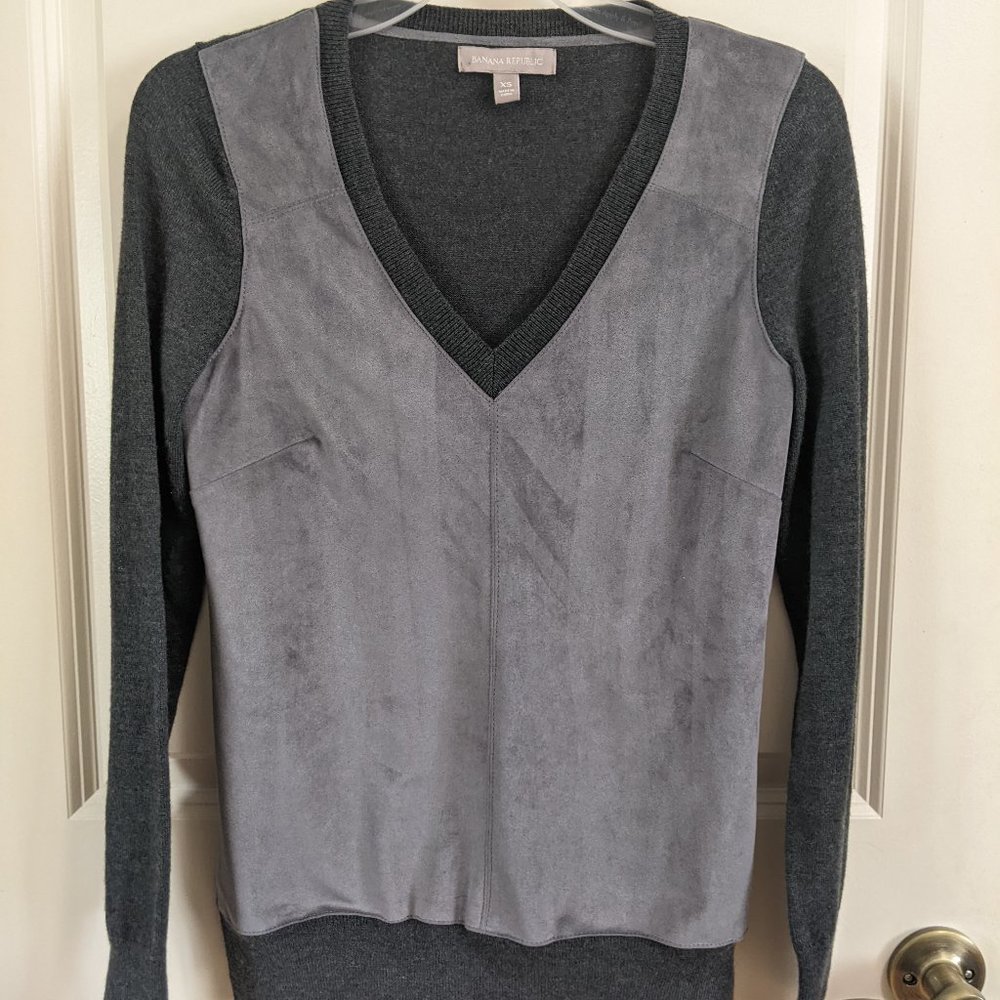 Banana Republic Gray Faux Suede Front Sweater size XS